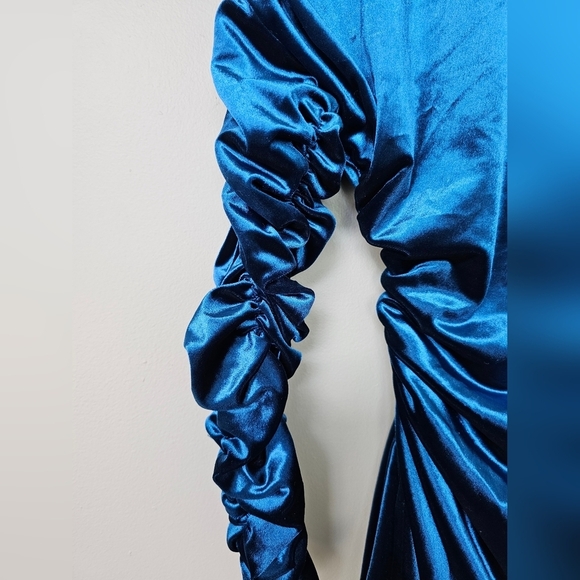 Atlein Women's Long Sleeve Velvet Ruched Mini Dress in Blue, French Size 38/US 6 - Picture 9 of 16